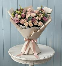 Букет цветов из:  Розы и Лизиантусы в Мирном