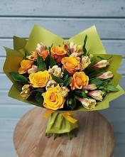 Букет цветов из:  Альстромерии и Розы в Мирном