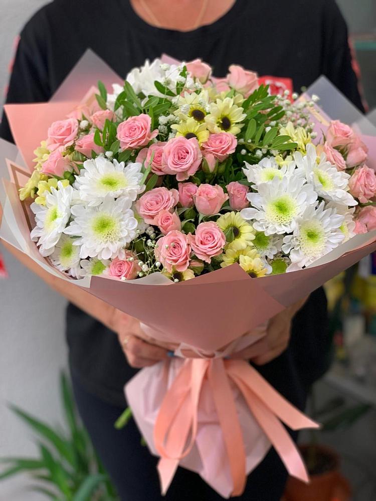 Букет цветов из: Розы и Хризантемы в Мирном
