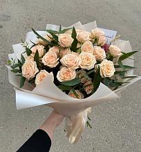 Букет Кремовые розы Латте в Мирном