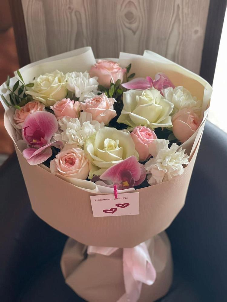 Букет цветов из: Орхидеи, Розы и Гвоздики в Мирном