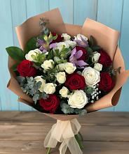 Букет цветов из:  Розы и Альстромерии в Мирном