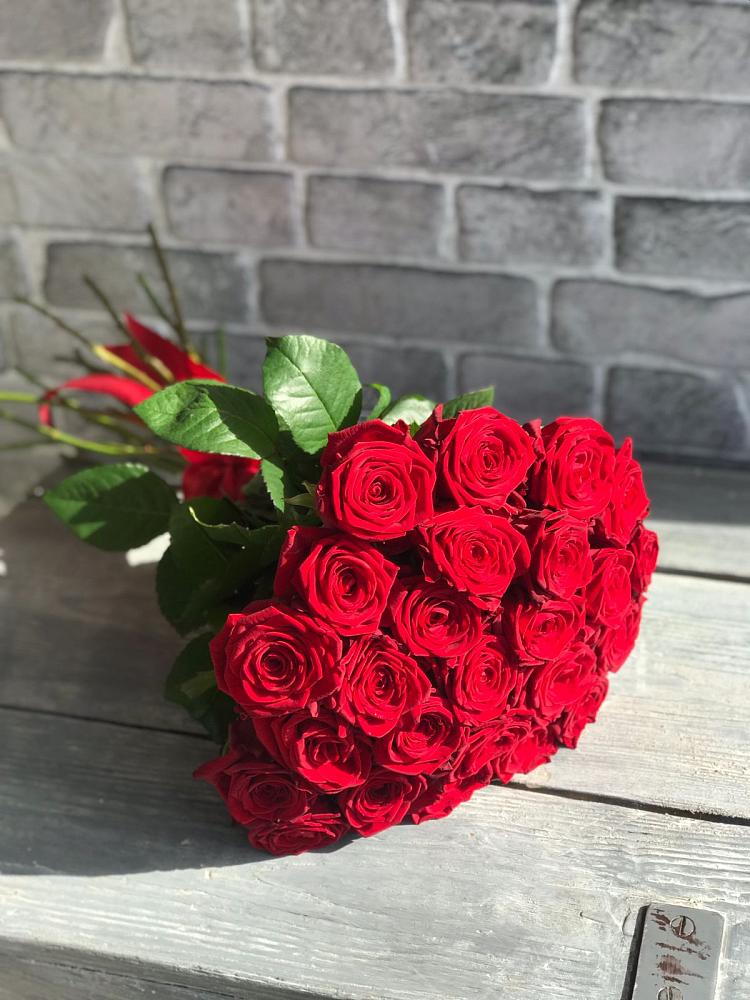 Букет Красные розы Фридом в Мирном