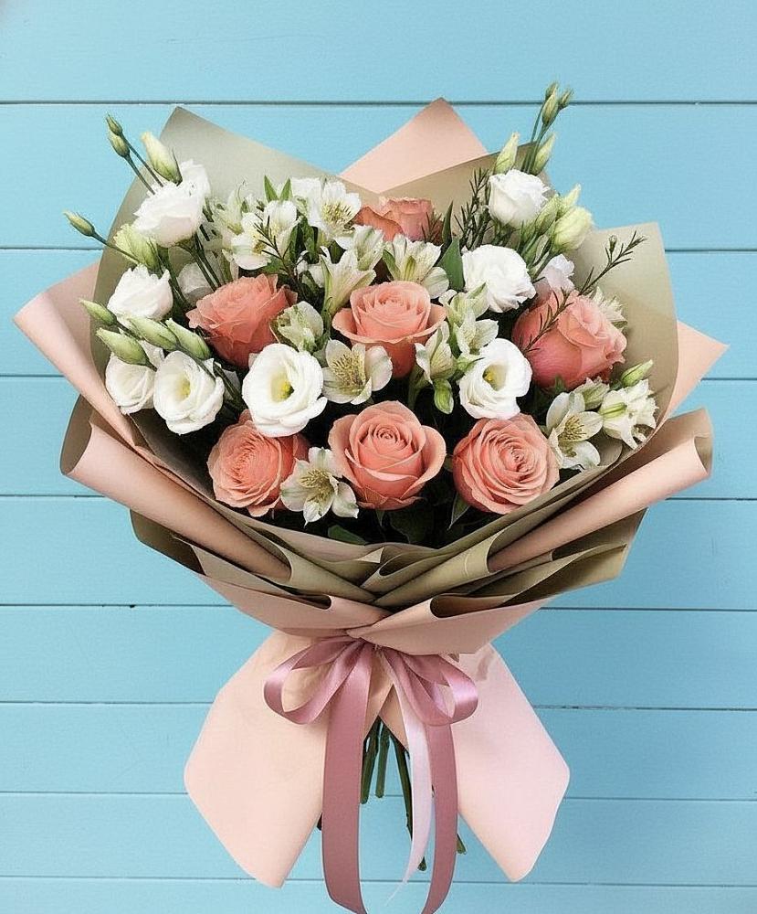 Букет цветов из: Розы, Альстромерии и Лизиантусы в Мирном