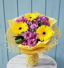 Букет цветов из:  Хризантемы и Герберы #REPLACE_PRED# Мирном