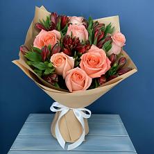 Букет цветов из:  Розы и Альстромерии в Мирном
