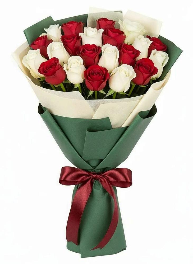Букет Микс из красных и белых роз в Мирном