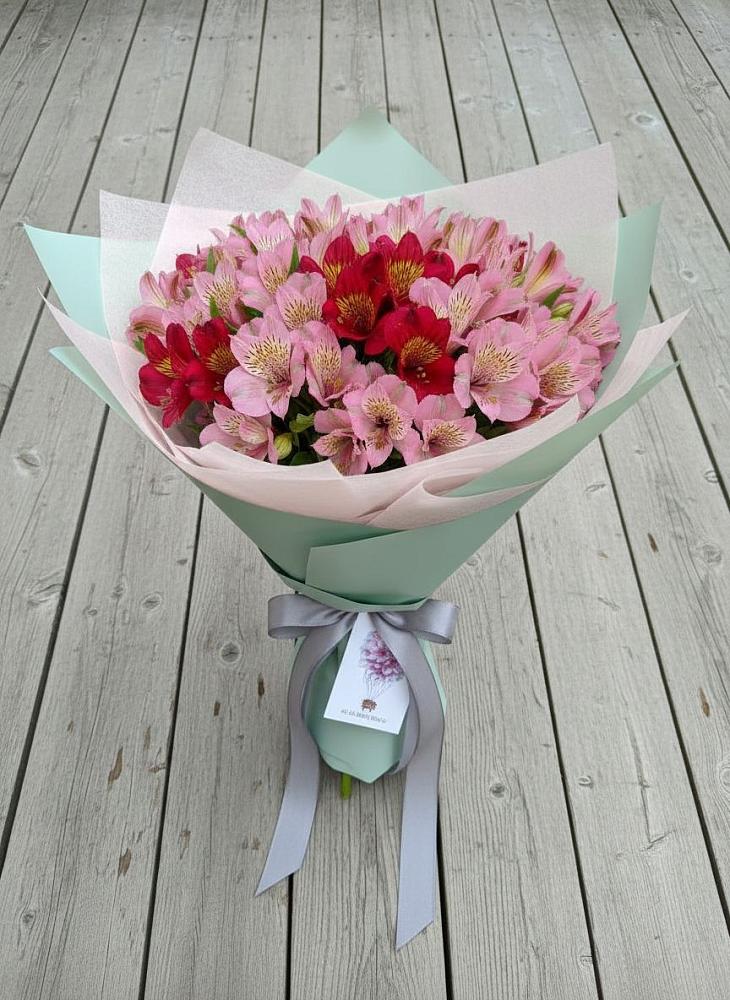 Букет цветов из: Альстромерии в Мирном