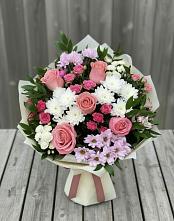 Букет цветов из:  Альстромерии, Гвоздики, Розы и Хризантемы в Мирном