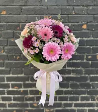 Букет цветов из:  Герберы и Хризантемы в Мирном