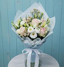 Букет цветов из:  Розы и Лизиантусы в Мирном