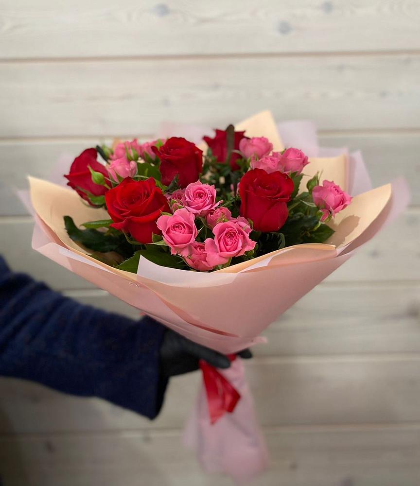 Букет цветов из: Розы в Мирном