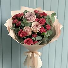 Букет цветов из:  Гвоздики и Розы в Мирном