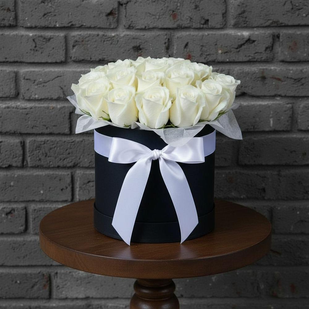 Цветочная композиция из Розы в шляпной коробке в Мирном