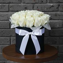 Цветочная композиция из Розы в шляпной коробке в Мирном